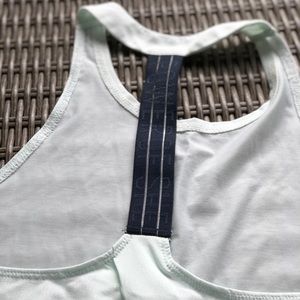 Athleta Tank “power of she”, size XS